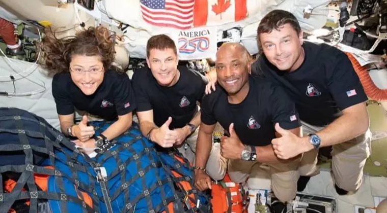 Artemis'in Ay yolculuğu bitti: 10 g&uuml;n sonra m&uuml;rettebat D&uuml;nya'da!