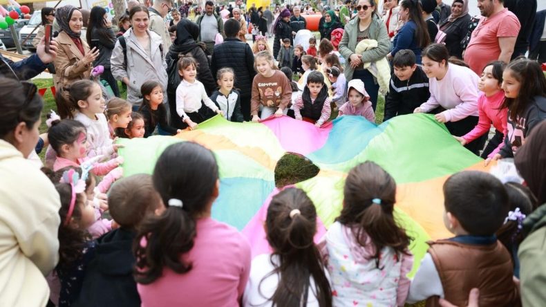 Bayraklı’da Çocuk Kitap Şenliği Coşkusu