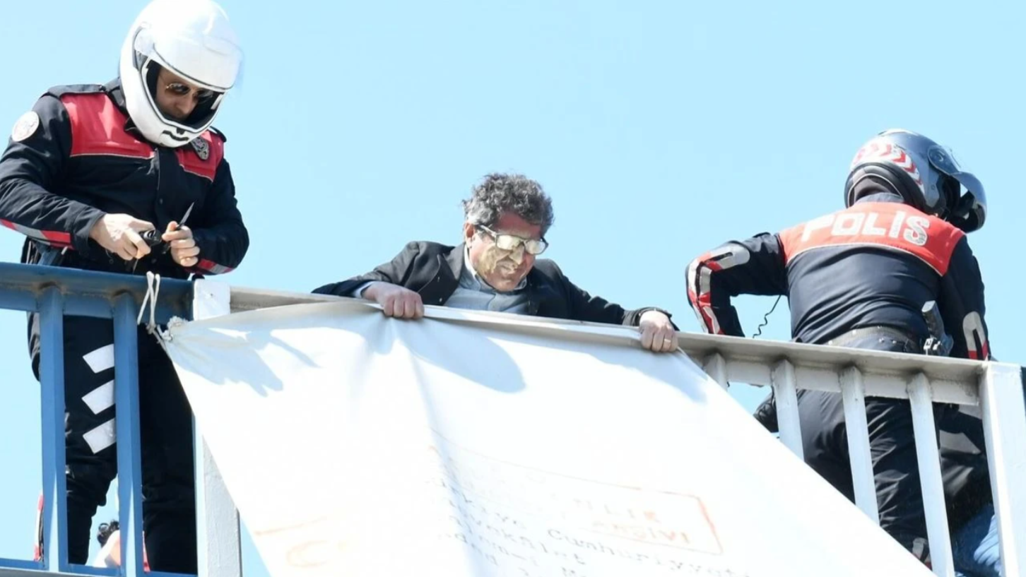 Polis müdahalesi sırasında çekilen bir görüntü