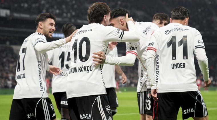 Beşiktaş Antalyaspor'u ağırladı: 3 puanı 4 golle aldı