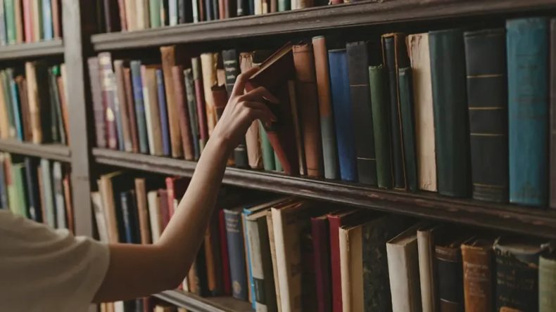 Buca&rsquo;da Kitap Değişim G&uuml;nleri Başlıyor: İlk Adres İzkent Mahallesi