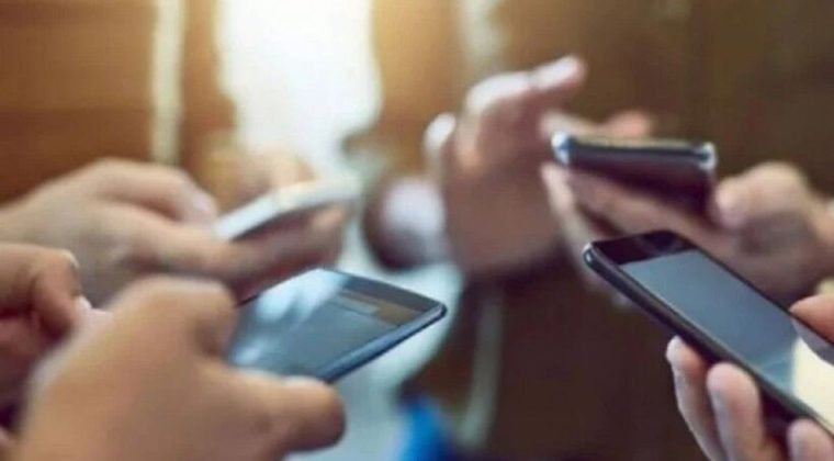 Cep telefonlarına zam geliyor