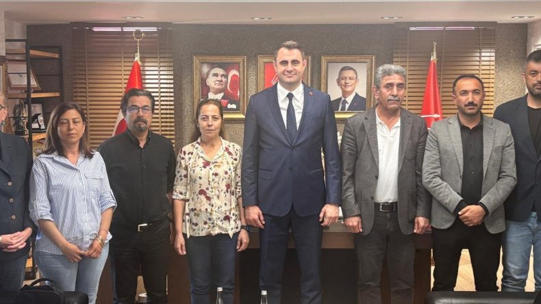 CHP devreye girdi, g&ouml;zler belediyelerde: Sendika masanın yeniden kurulmasını istedi