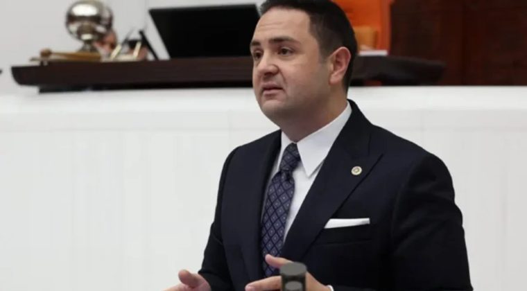 CHP'li Umut Akdoğan g&ouml;zaltılara karşı İzmir'e geliyor!