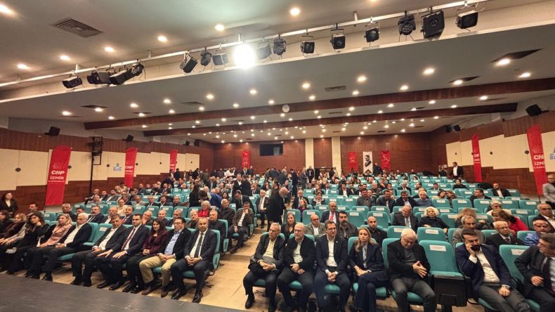 CHP&rsquo;li isimden partisine İl Danışma Kurulu tepkisi: 500 kişilik salon dahi doldurulamadı