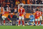 Derbide tansiyon tavan: Galatasaray Fenerbah&ccedil;e engelini 3 golle aştı