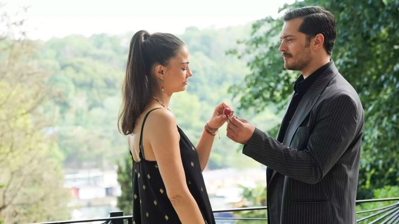 Eşref R&uuml;ya 41. b&ouml;l&uuml;m izleme ekranı&hellip; B&uuml;y&uuml;k sır deşifre oldu: Nisan İhtiyar&rsquo;ın kızı mı?