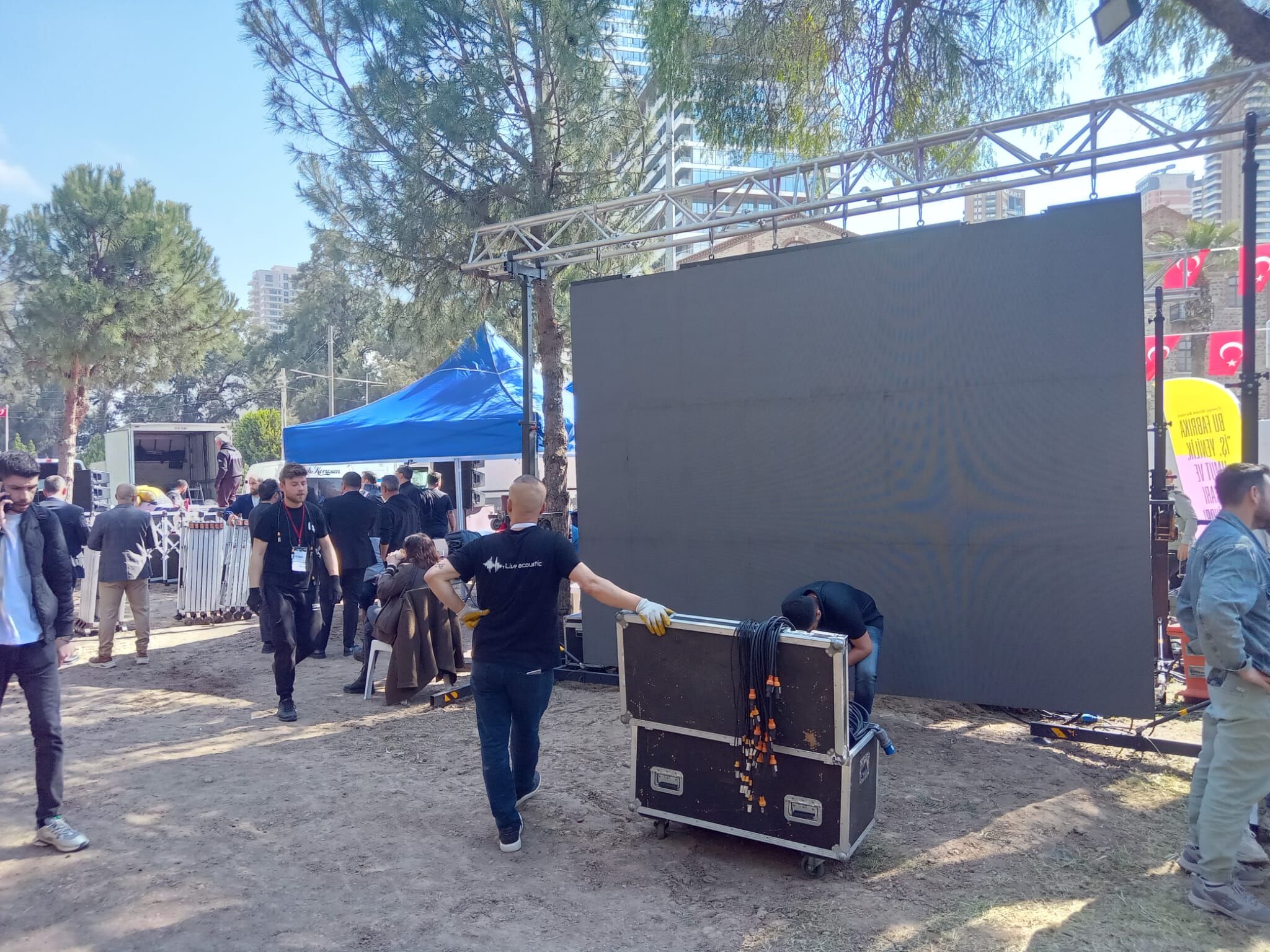 Miting Alanı Hazırlığı