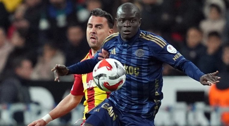 Fenerbah&ccedil;e Kayseri Deplasmanında Hata Yapmadı: 3 Puan 4 Golle Geldi