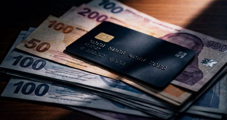 Fitch Ratings&rsquo;ten T&uuml;rkiye&rsquo;deki 9 bankaya k&ouml;t&uuml; haber