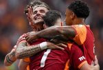 Galatasaray yarı final i&ccedil;in sahaya &ccedil;ıkıyor