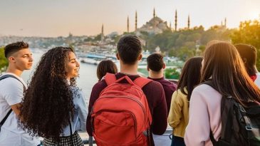 Gen&ccedil;lik raporunda &ccedil;arpıcı sonu&ccedil;: Bor&ccedil; &ccedil;ok, birikim yok!