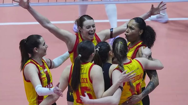 G&ouml;ztepe Kadın Voleybol Takımı'nın yeni başantren&ouml;r&uuml; Bulgar Radoslav Arsov oldu!