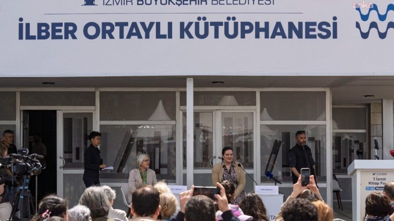 İlber Ortaylı'nın ailesi İzmir Kitap Fuarı'nda okurlarla buluştu