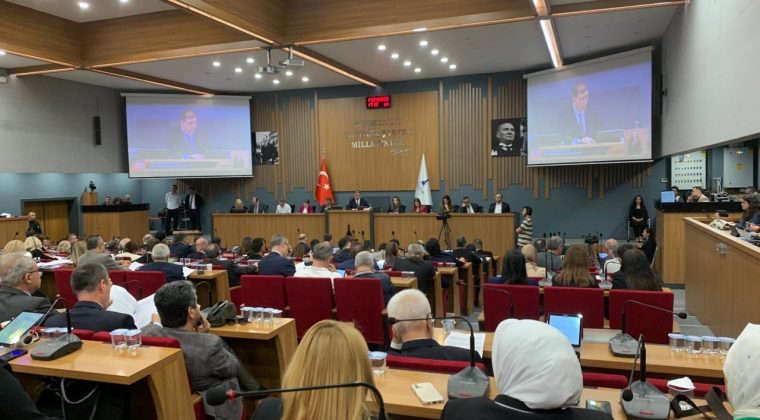 İZBAN&rsquo;da isim değişikliği, Bornova&rsquo;ya geri kazanım tesisi: Mecliste dikkat &ccedil;eken kararlar