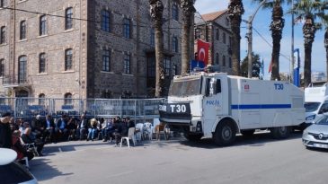 İzBB'de Meslek Fabrikası tartışması: Kahraman, s&uuml;reci y&ouml;netemediğiniz i&ccedil;in &ccedil;ıkacak!