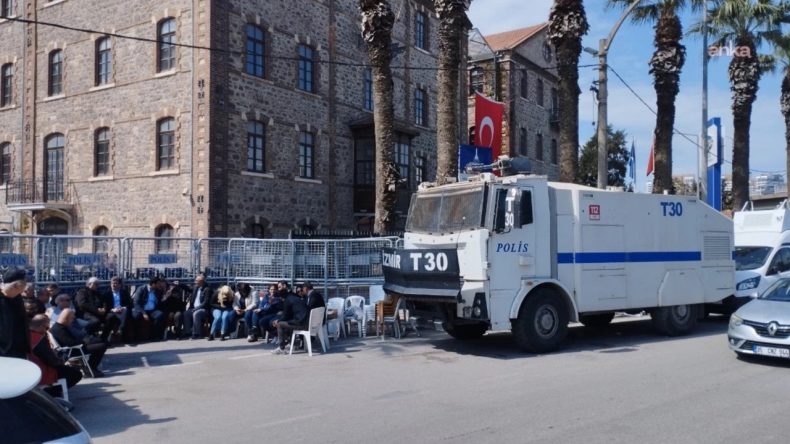 İzBB'de Meslek Fabrikası tartışması: Kahraman, süreci yönetemediğiniz için çıkacak!