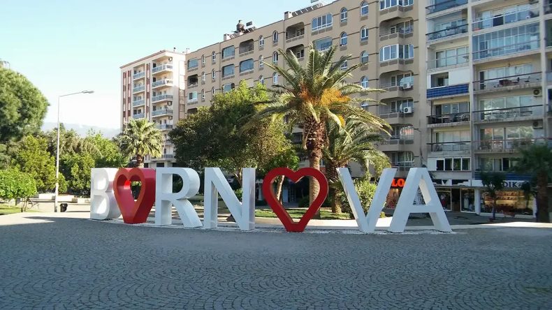 İzmir Bornova'da İcradan Satılık Depolu At&ouml;lye
