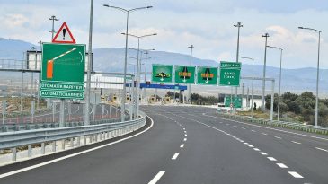 İzmir &Ccedil;eşme Otoyolu i&ccedil;in &ouml;zelleştirme iddiası: 25 yıllık plan tartışma yarattı