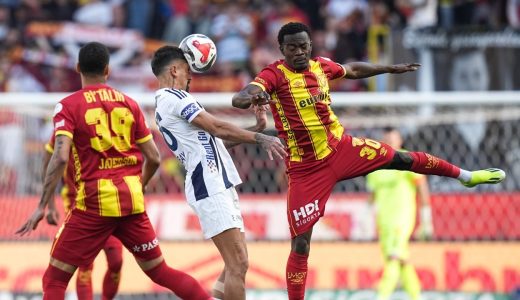 İzmir'de 6 goll&uuml; b&uuml;y&uuml;k &ccedil;ekişme: G&ouml;ztepe Kasımpaşa'yla puanları paylaştı