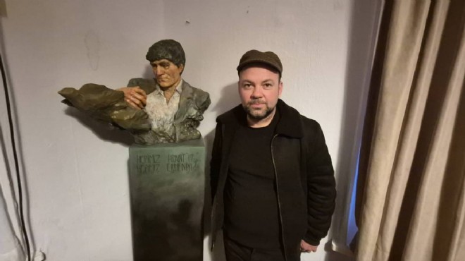 İzmir'de Hrant Dink Heykeli A&ccedil;ıldı