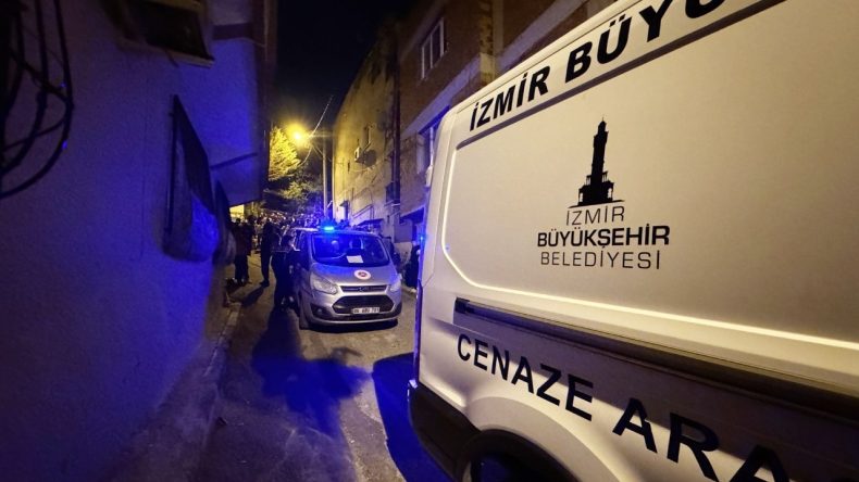 İzmir'de tartışma cinayetle bitti: Eşini &ouml;ld&uuml;r&uuml;p ka&ccedil;tı, kısa s&uuml;rede yakalandı