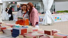 İzmir'e ışık tutan kitaplar okurlarla buluşuyor