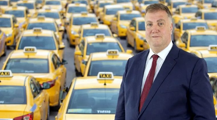 İzmir&rsquo;de B&uuml;y&uuml;kşehir&rsquo;in taksi ihalesine tepkiler s&uuml;r&uuml;yor: Esnaf odasından yeni a&ccedil;ıklama