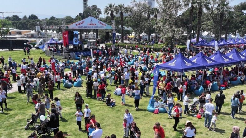 İzmir’de çocuklar için dopdolu program: 23 Nisan’da kutlamaların adresi Kültürpark olacak