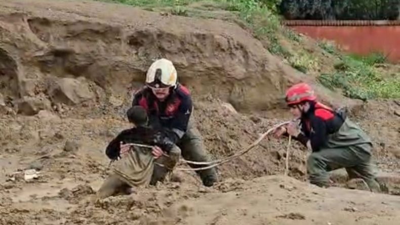 İzmir’de oyun oynayan çocuklar ölümden döndü!