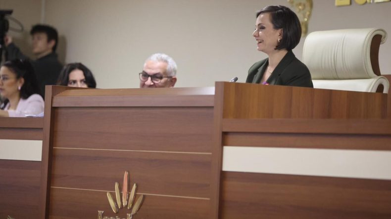 Karabağlar&rsquo;da Kınay&rsquo;a bor&ccedil;lanma yetkisi: En iyi sizler değerlendirirsiniz!