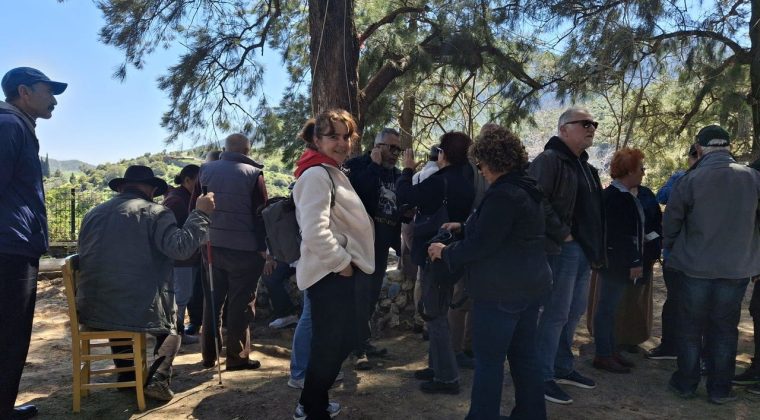 Karaburun&rsquo;un simgesi Nergis &Ccedil;ay Bah&ccedil;esi i&ccedil;in eylem: Oyun parkına değil yerine karşıyız!