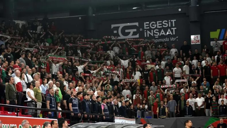 Karşıyaka kurtuluşa inanıyor: Taraftar en b&uuml;y&uuml;k itici g&uuml;&ccedil;!