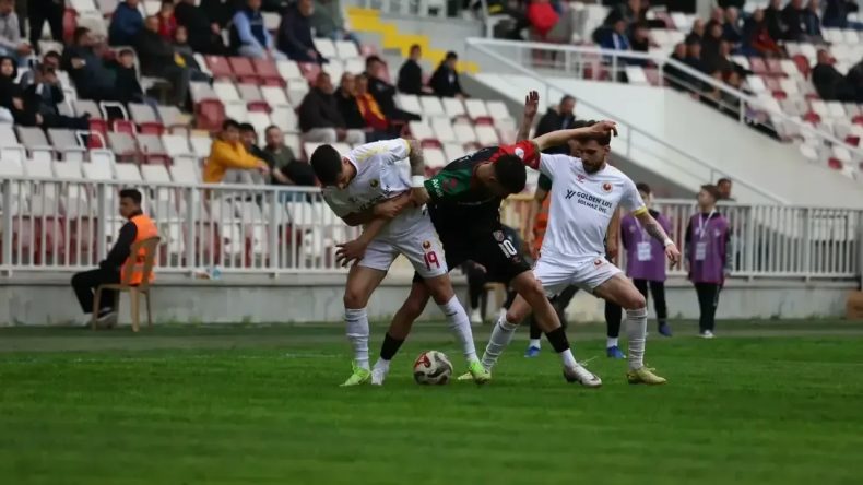 Karşıyaka&rsquo;da tek hedef Play Off: Beklentinin farkındayız!