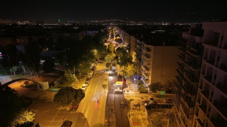 Karşıyaka&rsquo;nın simgesi: Girne Bulvarı baştan sona yenileniyor