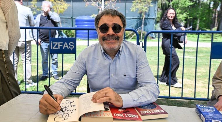 K&uuml;lt&uuml;rpark Ahmet &Uuml;mit&rsquo;i ağırladı: İzmir&rsquo;e bir kitap borcum var!