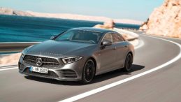 Mercedes-Benz Satışları Sert D&uuml;şt&uuml;!