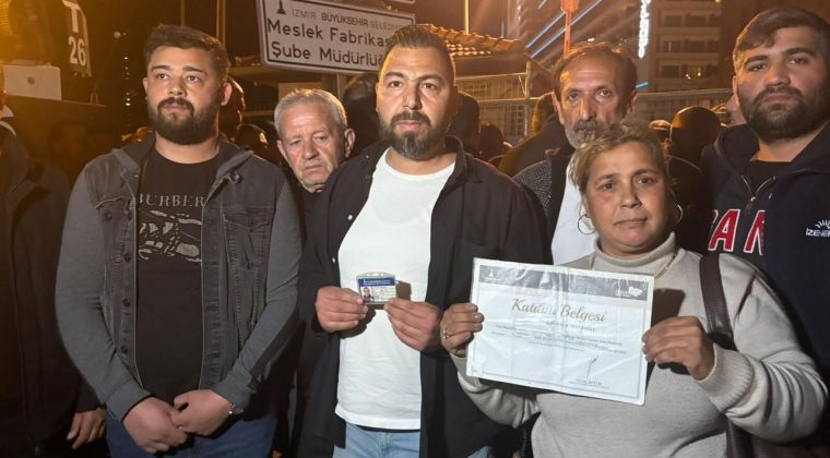 Meslek Fabrikası direnişine Roman yurttaşlardan coşkulu destek