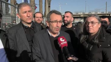 Meslek Fabrikası &Ouml;n&uuml;nde N&ouml;betteydi: Biber Gazından Etkilenen Aykut Akdemir Hastaneye Kaldırıldı!