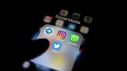 O &uuml;lkede sosyal medya kullanımına kimlik zorunluluğu getirildi