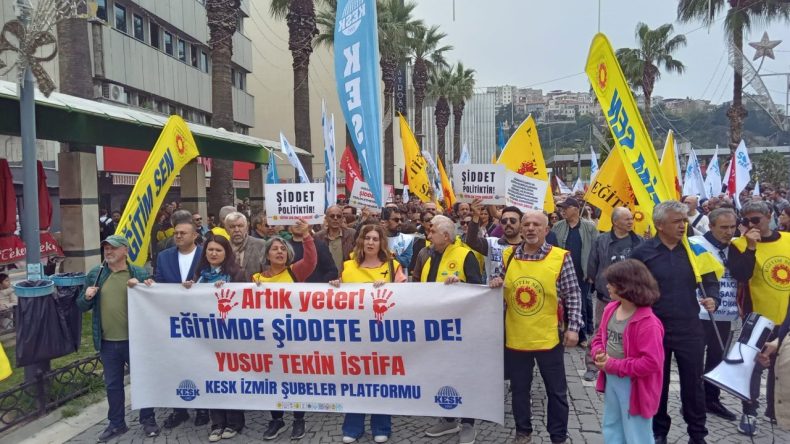 Okullarda Şiddete Karşı İş Bıraktılar: İzmir'de Eğitimciler Sokağa İndi!