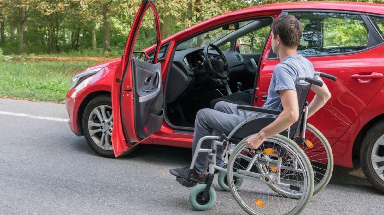 ÖTV’siz araçta yeni dönem: 5 yılı dolduran engelli aracını satabilecek