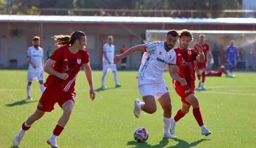 Play-Off turu ilk ma&ccedil;ında gol yok: Karşıyaka Ayvalıkg&uuml;c&uuml; Belediyespor'la berabere kaldı