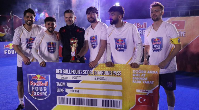 Red Bull Four 2 Score Sokak Futbolu Turnuvası'nın T&uuml;rkiye Finali İzmir'de yapıldı