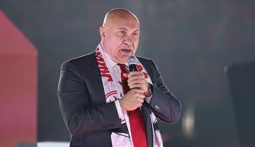 Samsunspor Başkanı&rsquo;ndan iddialı a&ccedil;ıklama: Galatasaray şampiyonluk turu d&uuml;ş&uuml;nmesin!