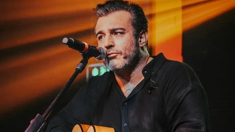 Şarkıcı Rıza Tamer hayatını kaybetti