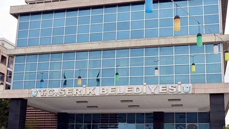 Serik Belediye Binasına Silahlı Saldırı: Şüpheli Yakalandı