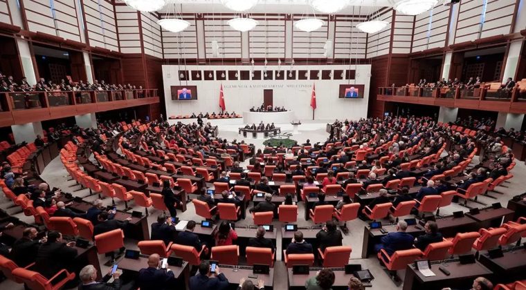 TBMM&rsquo;de bu hafta: Sosyal medya kısıtlaması ve doğum izni