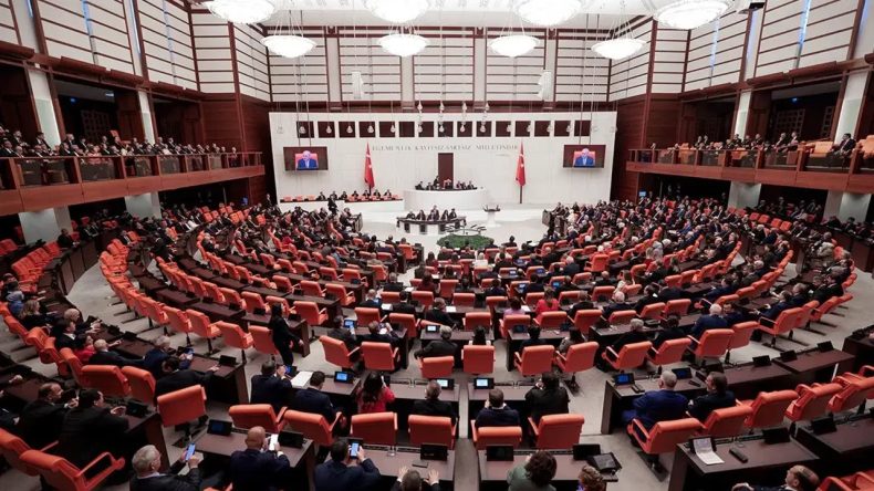 TBMM&rsquo;de bu hafta: Sosyal medya kısıtlaması ve doğum izni