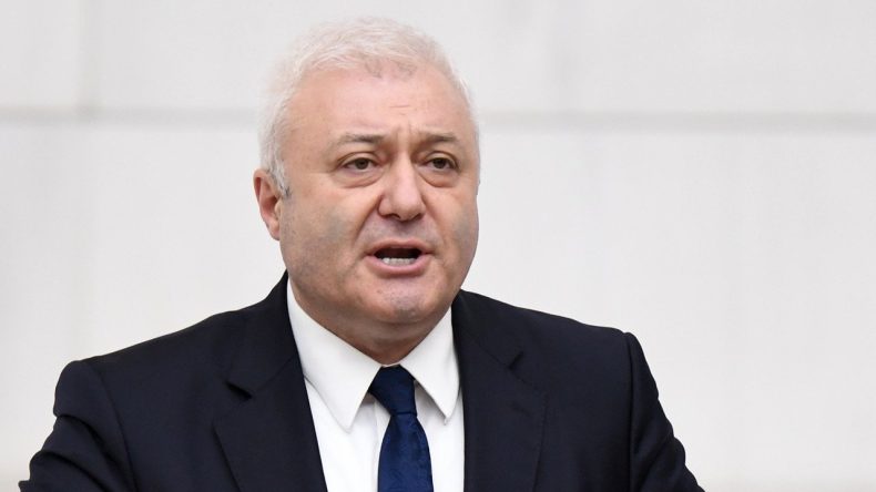 Tuncay &Ouml;zkan&rsquo;dan &Ouml;zkan Yalım ile ilgili ihra&ccedil; sorusuna yanıt: Kimsenin ş&uuml;phesi olmasın, hi&ccedil;bir pisliğin &uuml;st&uuml; &ouml;rt&uuml;lmez